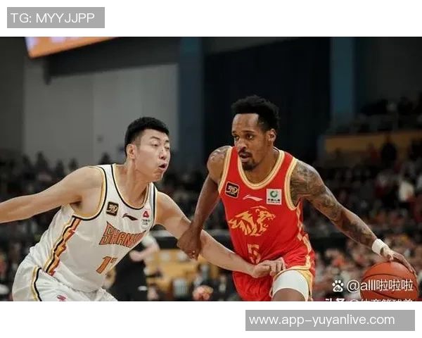 广东宏远与福建队激战正酣谁能在CBA赛场上笑到最后